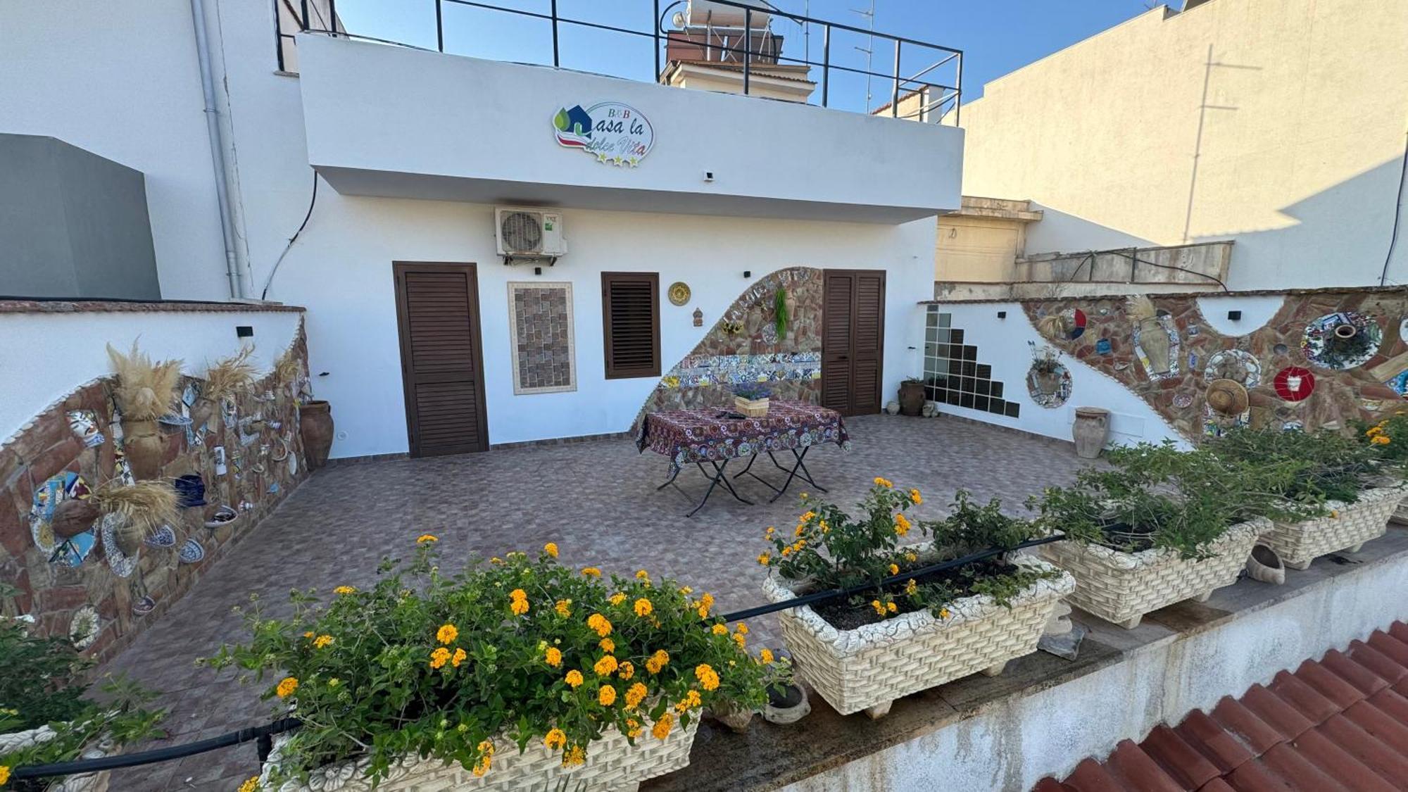 B&B Casa La Dolce Vita Nuova Gibellina Exterior foto