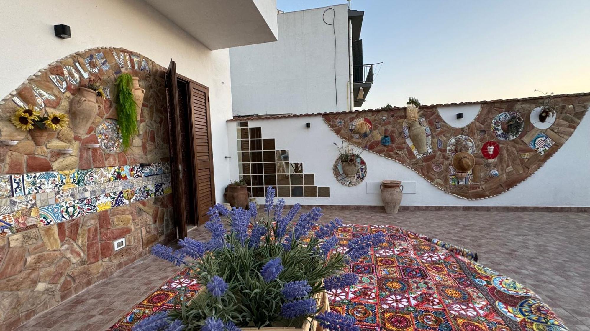 B&B Casa La Dolce Vita Nuova Gibellina Exterior foto